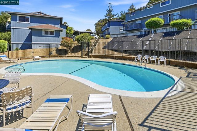 2332 D St, Hayward, CA 94541