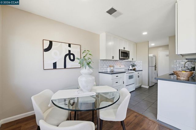 2332 D St, Hayward, CA 94541