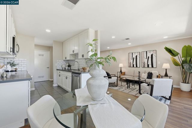 2332 D St, Hayward, CA 94541