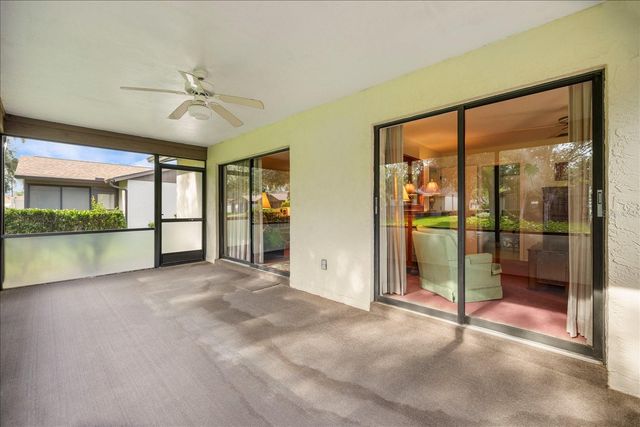 462 OAK HILL CIRCLE 5, Sarasota, FL 34232