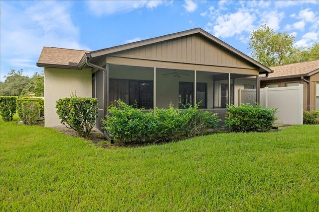 462 OAK HILL CIRCLE 5, Sarasota, FL 34232