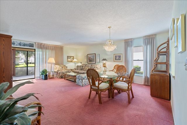 462 OAK HILL CIRCLE 5, Sarasota, FL 34232