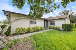 462 OAK HILL CIRCLE 5, Sarasota, FL 34232