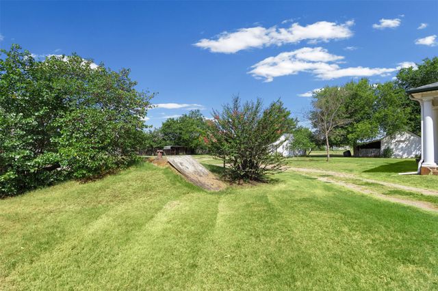 1372 Greathouse Road, Waxahachie, TX 75167