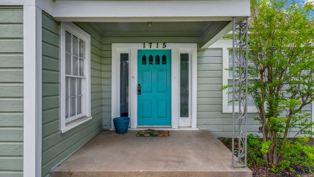 1715 N Oak Avenue, Mineral Wells, TX 76067