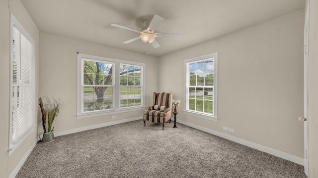 1715 N Oak Avenue, Mineral Wells, TX 76067