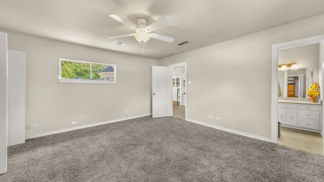 1715 N Oak Avenue, Mineral Wells, TX 76067