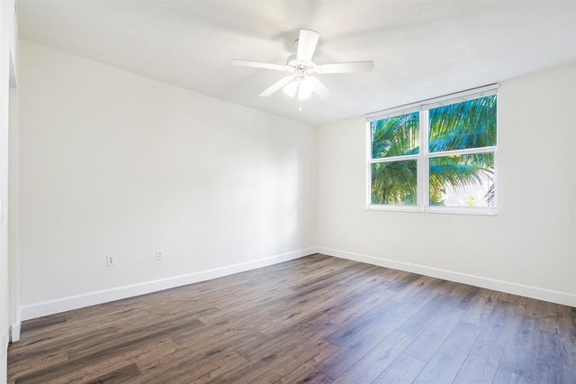 2421 NE 65th Street 309, Fort Lauderdale, FL 33308