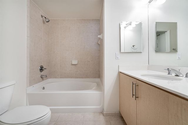 2421 NE 65th Street 309, Fort Lauderdale, FL 33308