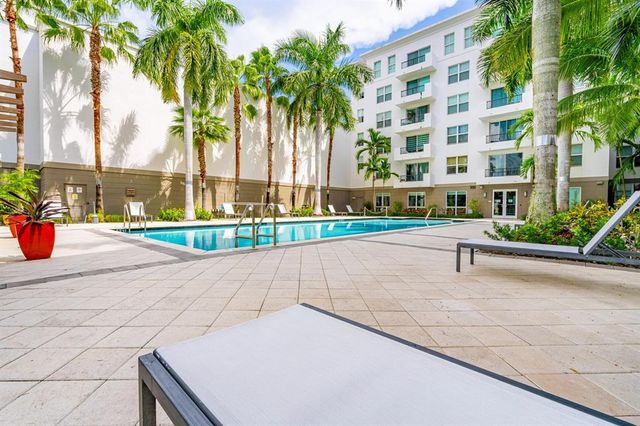 2421 NE 65th Street 309, Fort Lauderdale, FL 33308