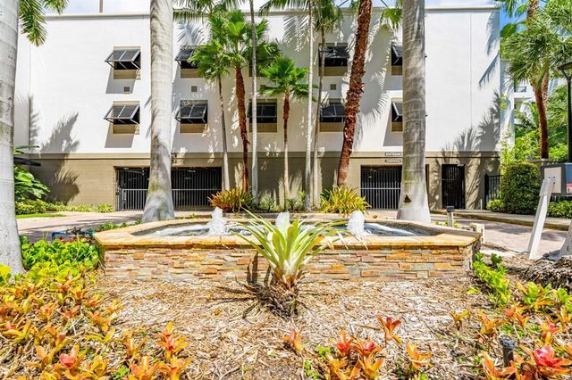 2421 NE 65th Street 309, Fort Lauderdale, FL 33308