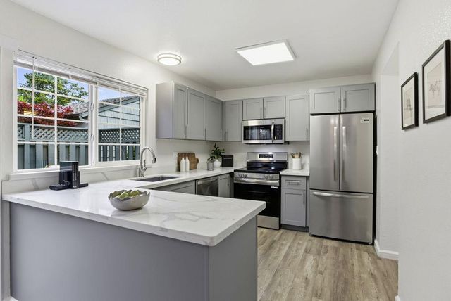 966 Vasco Da Gama Lane, Foster City, CA 94404