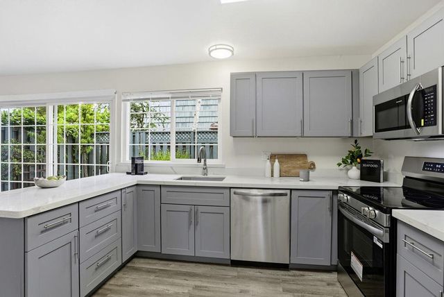 966 Vasco Da Gama Lane, Foster City, CA 94404