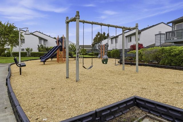 966 Vasco Da Gama Lane, Foster City, CA 94404