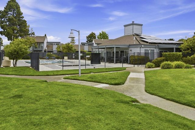 966 Vasco Da Gama Lane, Foster City, CA 94404