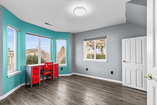 1224 N Modoc Avenue 14, Medford, OR 97504