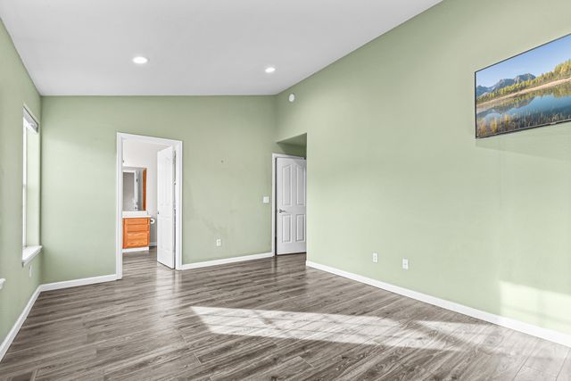 1224 N Modoc Avenue 14, Medford, OR 97504