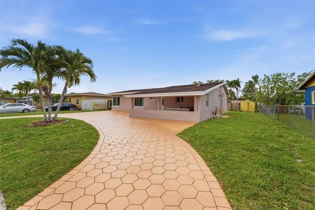 1440 NW 179th Ter, Miami Gardens, FL 33169