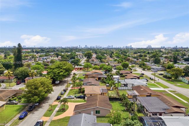 1440 NW 179th Ter, Miami Gardens, FL 33169