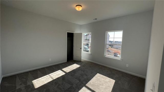 5180 Woodline View Circle, Auburn, GA 30011