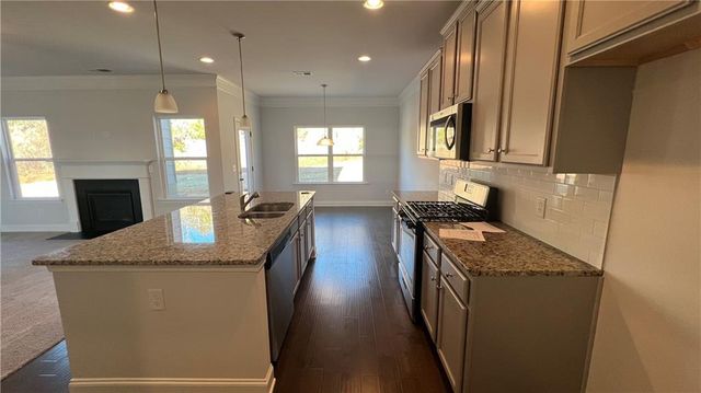 5180 Woodline View Circle, Auburn, GA 30011