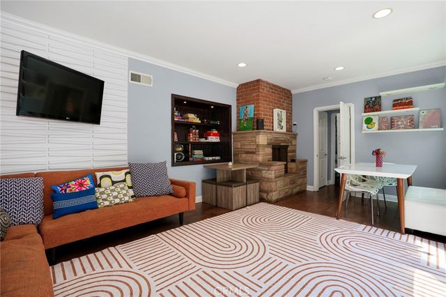 5057 Southridge Avenue, Los Angeles, CA 90043