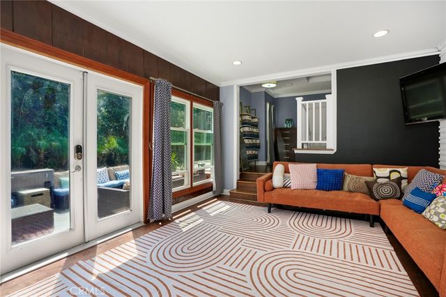 5057 Southridge Avenue, Los Angeles, CA 90043