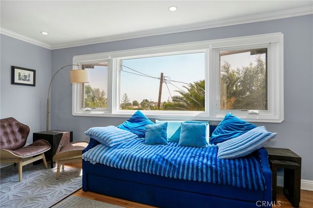5057 Southridge Avenue, Los Angeles, CA 90043