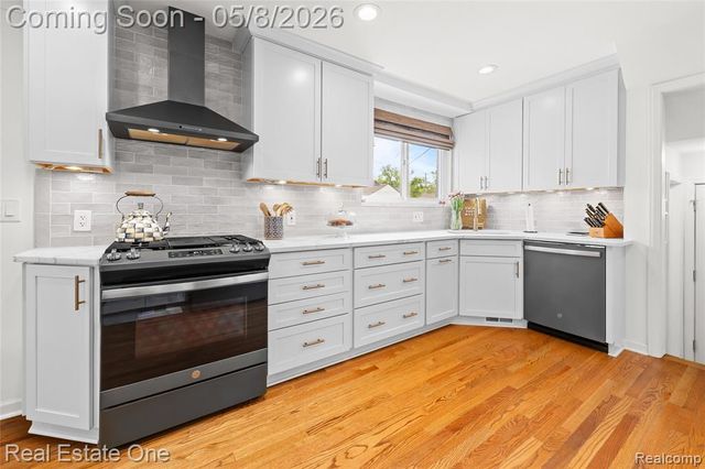 717 N Elizabeth Street, Dearborn, MI 48128
