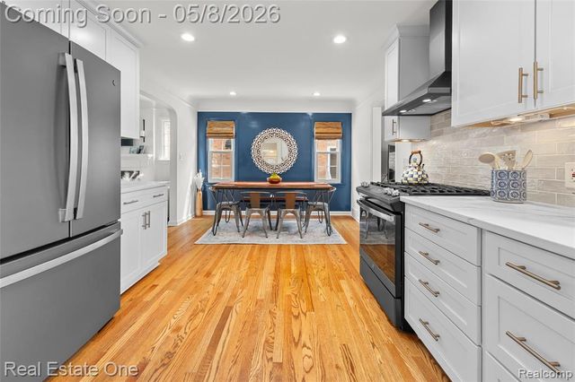 717 N Elizabeth Street, Dearborn, MI 48128
