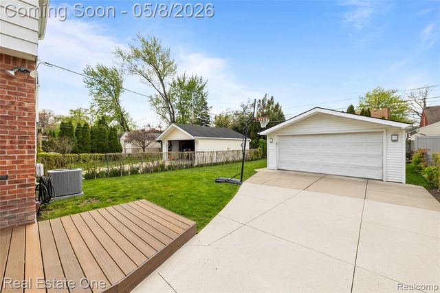 717 N Elizabeth Street, Dearborn, MI 48128