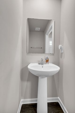 1518 Smoketree Rd, Antioch, TN 37013