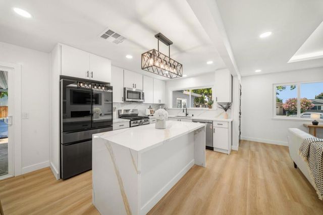 300 N Park Victoria Drive, Milpitas, CA 95035