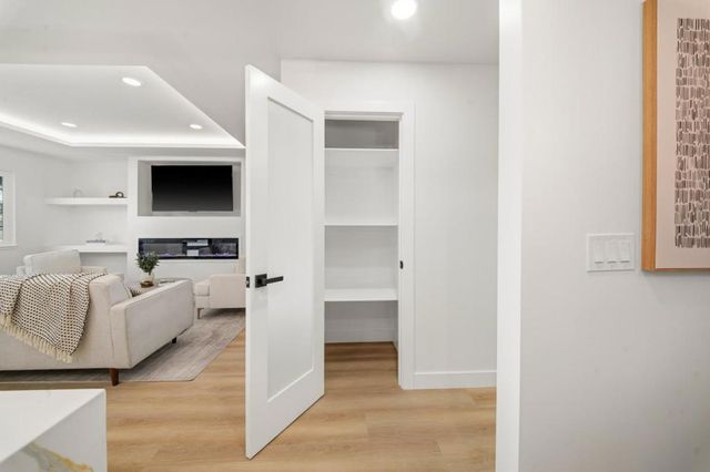 300 N Park Victoria Drive, Milpitas, CA 95035
