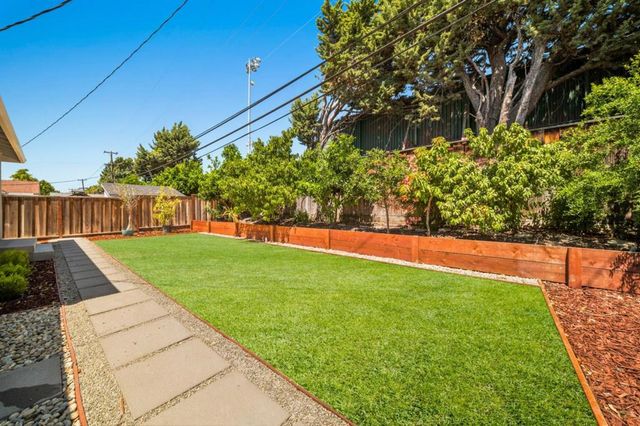 300 N Park Victoria Drive, Milpitas, CA 95035