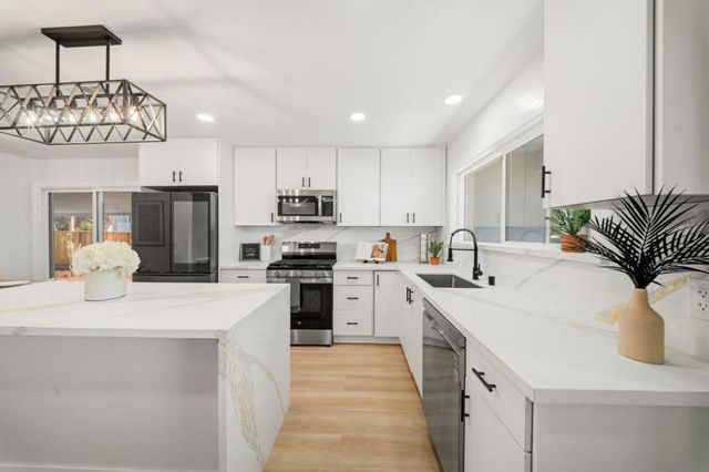 300 N Park Victoria Drive, Milpitas, CA 95035