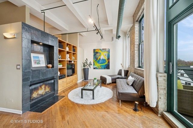 2222 W Diversey Avenue 407, Chicago, IL 60647