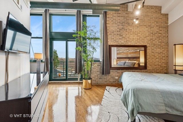 2222 W Diversey Avenue 407, Chicago, IL 60647