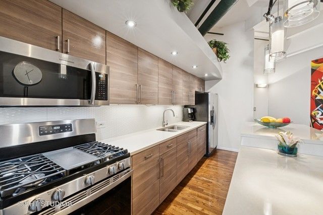 2222 W Diversey Avenue 407, Chicago, IL 60647