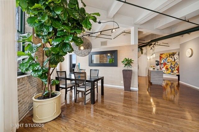 2222 W Diversey Avenue 407, Chicago, IL 60647