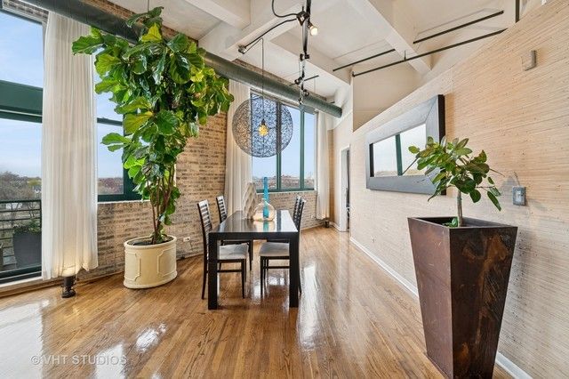 2222 W Diversey Avenue 407, Chicago, IL 60647