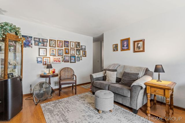 155 Burke Avenue, Holland Twp, MI 49424