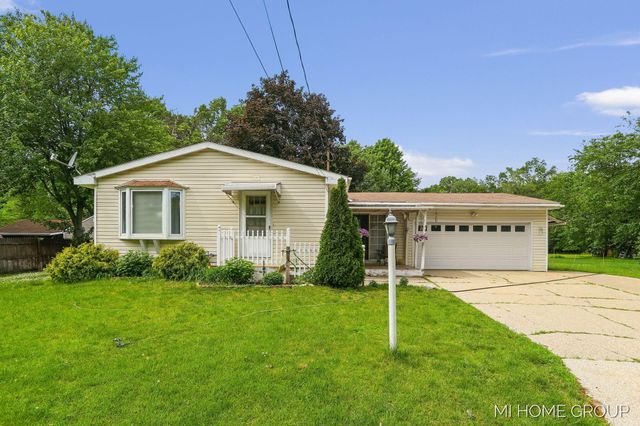 155 Burke Avenue, Holland Twp, MI 49424