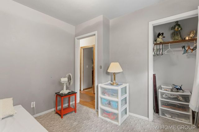 155 Burke Avenue, Holland Twp, MI 49424