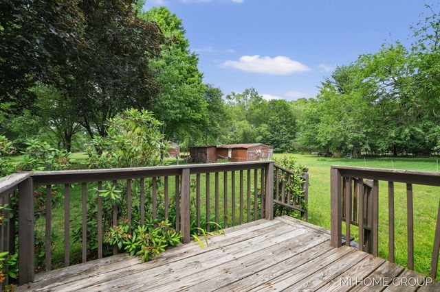155 Burke Avenue, Holland Twp, MI 49424