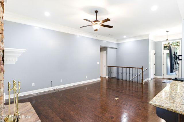 304 Hidden Falls Dr, Mt Washington, KY 40047