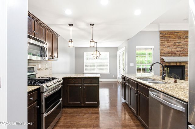 304 Hidden Falls Dr, Mt Washington, KY 40047