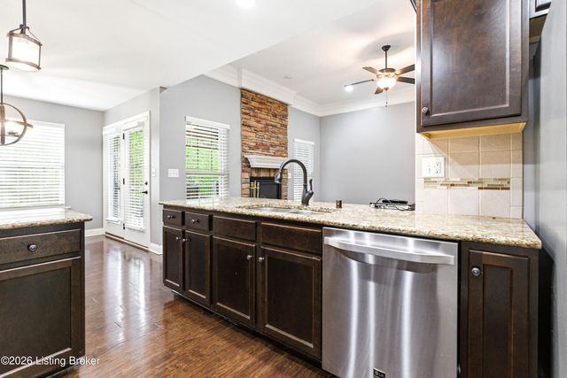 304 Hidden Falls Dr, Mt Washington, KY 40047