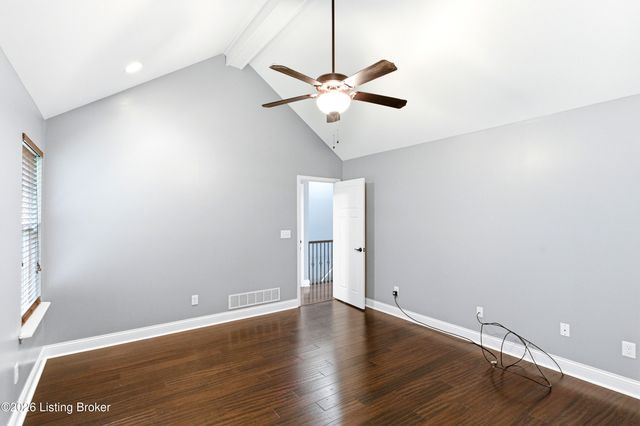 304 Hidden Falls Dr, Mt Washington, KY 40047