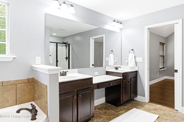 304 Hidden Falls Dr, Mt Washington, KY 40047